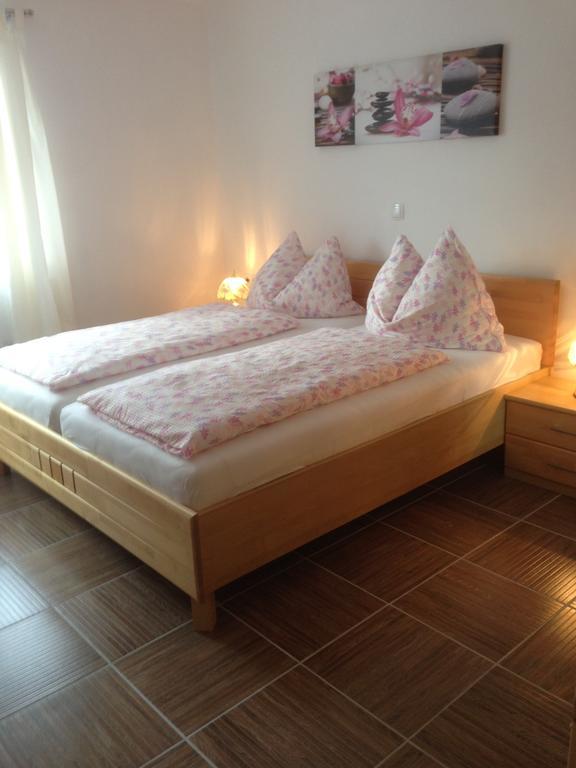 Panoramahof Holly Hotel Obervellach Værelse billede